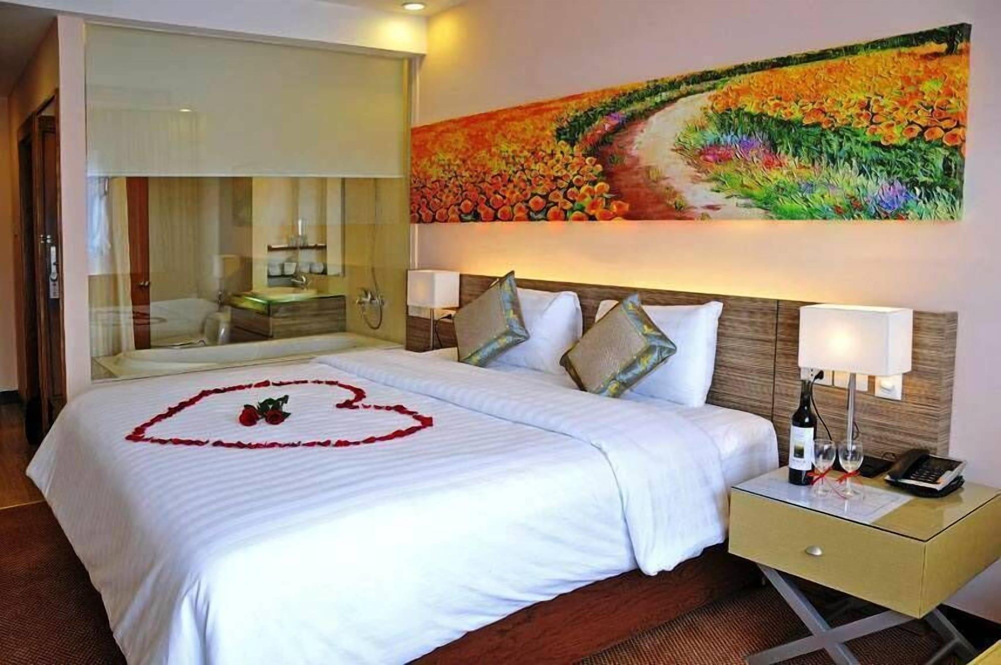 Dragon King Hotel Da Lat Exterior photo