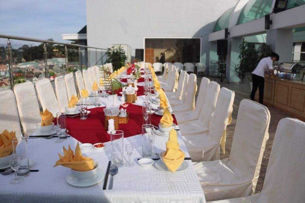 Dragon King Hotel Da Lat Exterior photo