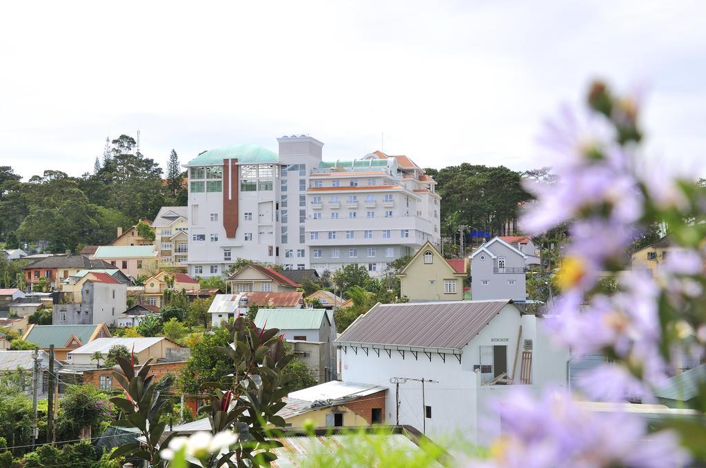 Dragon King Hotel Da Lat Exterior photo